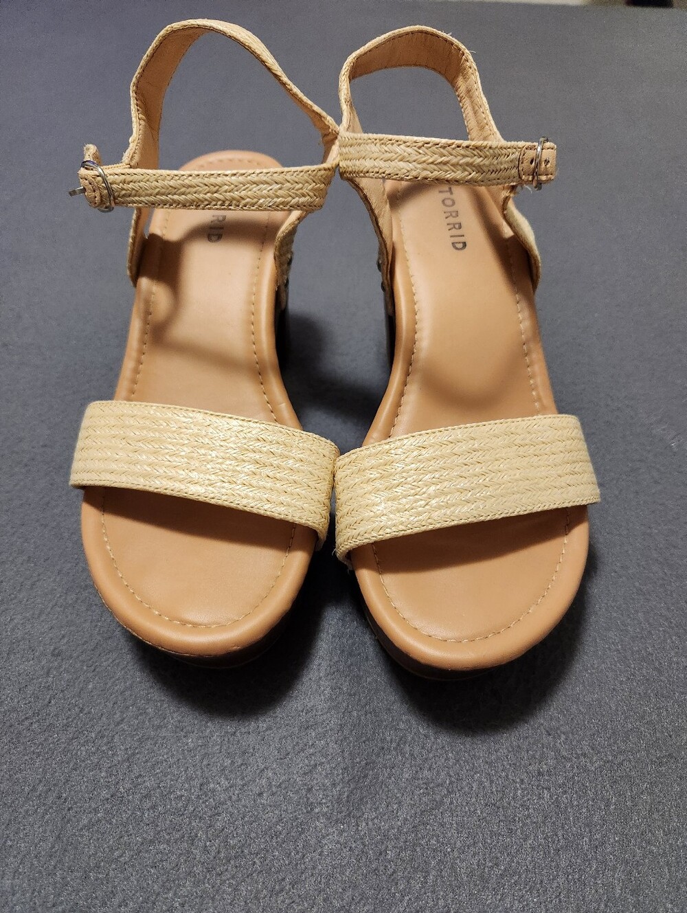 Torrid Heels Women Size 10 Tan Platform Sandals 4in Tall Block